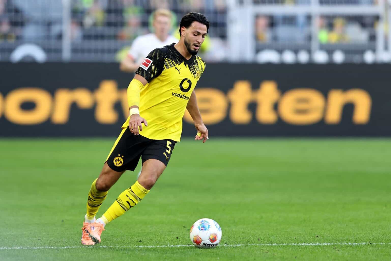 Ramy Bensebaini, BVB
