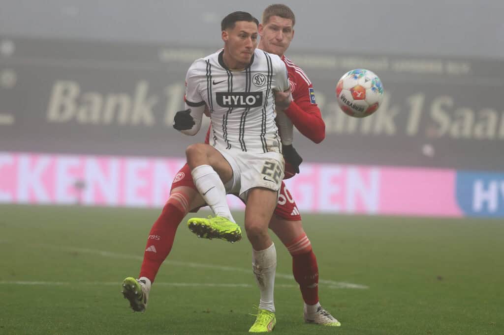 Younes Ebnoutalib