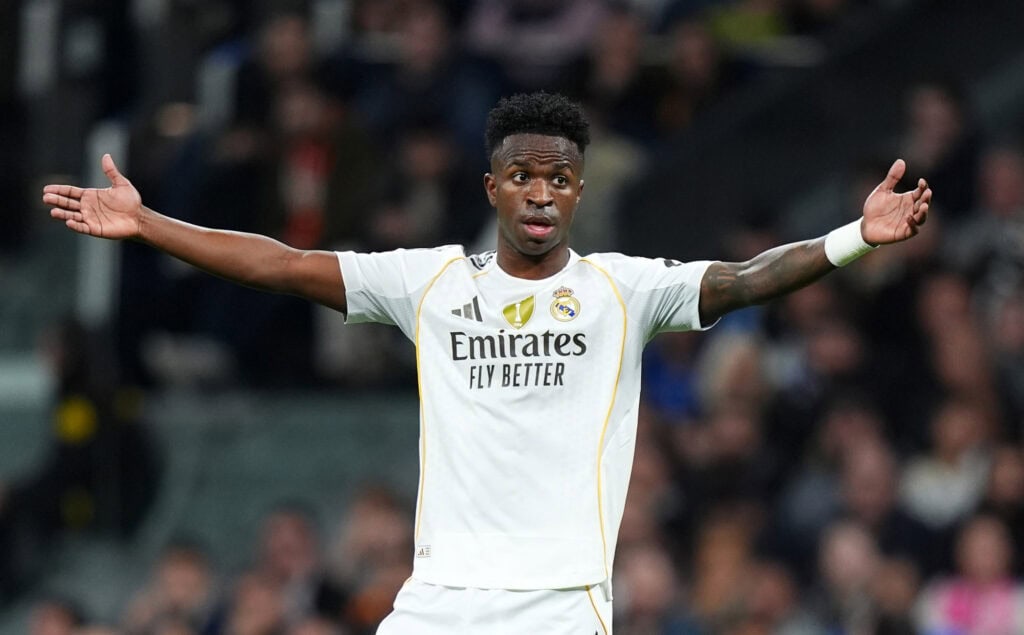 Vinicius Junior mit ausgebreiteten Armen