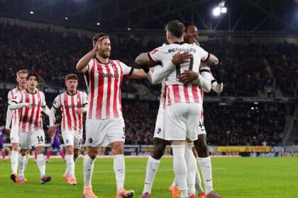 Lukas Kübler, Lucas Höler und Johan Manzambi jubeln