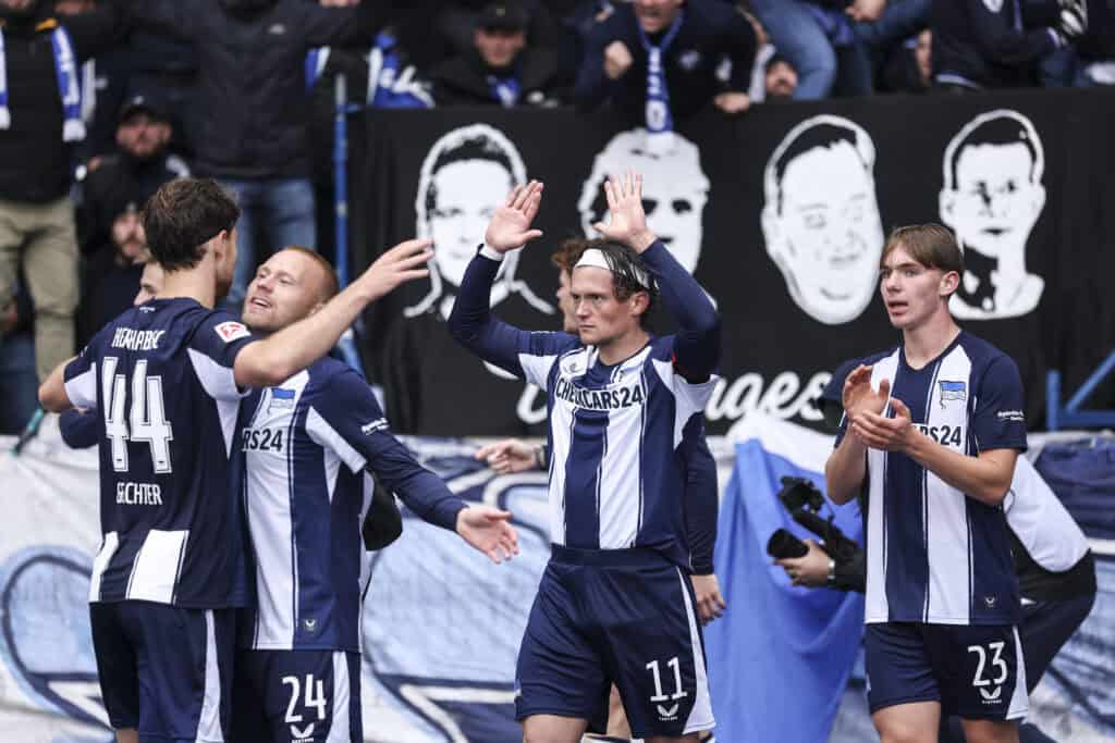 Kennet Eichhorn applaudiert