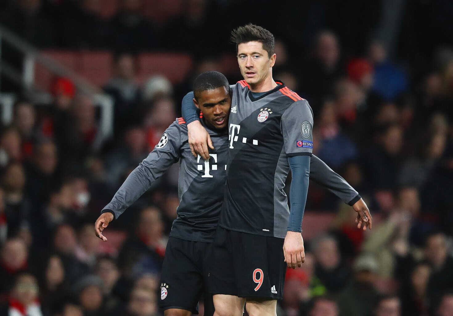 Robert Lewandowski und Douglas Costa